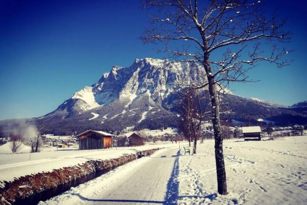 Appartement Gipfelblick- Tiroler Zugspitze Arena In บีเบอร์เวียร์ ภายนอก รูปภาพ