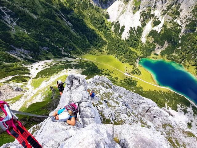 Appartement Gipfelblick- Tiroler Zugspitze Arena In บีเบอร์เวียร์ ภายนอก รูปภาพ